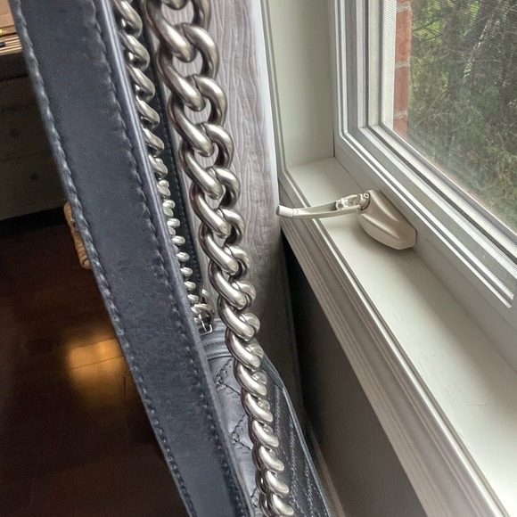 Chanel le boy medium - Picture 4 of 16